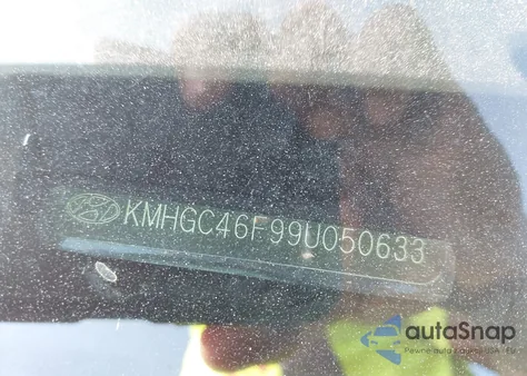 2009 Hyundai Genesis 4.6 z USA, uszkodzony, nr VIN KMHGC46F99U050633